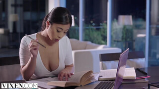 VIXEN - Jade Kush a dögös ázsiai bige