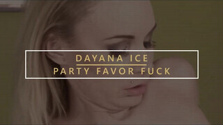 Dayana Ice picsája megbaszva