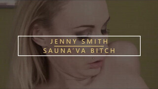 Jenny Smith a világos szőke hatalmas cickós milf lovagol a faszon
