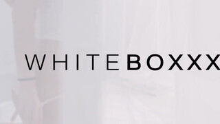 WHITEBOXXX - Liya Silver a fullos csöcsös hölgyemény