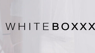 WhiteBoxxx - Emily Cutie a fullos ukrán kiscsaj