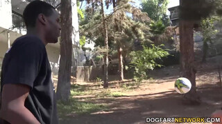 Jezabel Vessir fehér manus farkára vágyott