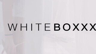 WHITEBOXXX - Nancy ráül a a pasija szájára