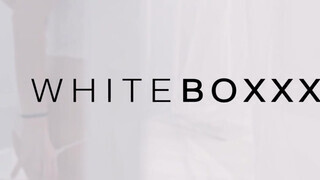 WHITEBOXXX - Stella Flex kinyalva és megdöngetve