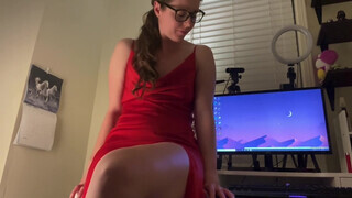 Nadia Foxx a bombázó szemüveges spiné