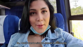 martinasmith a buszon maszturbál
