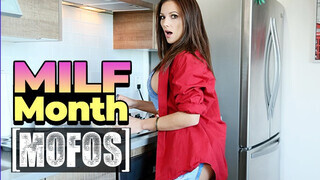 MOFOS - Mandy Flores feneke megkefélve