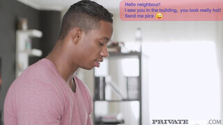 Private Interracial - Anita Bellini kinyalva és meghágva