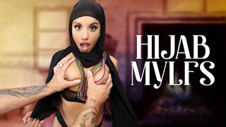 Hijab Mostohaanya Nem Túl Vad, Így Tiltott Testrészeinek Megmutatása Őrült Tabunak Tűnik a Mostohafiának