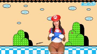 Sisi Rose hatalmas fenekű cosplayje Super Mario Makerben, punci szökőkút órás orgazmussal