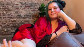 Casting curvy: meghágja a mostoha bombázót, hogy felkorbácsolja a régi exét